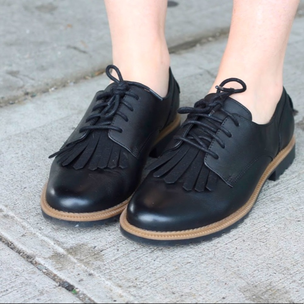 CLARKS Somerset Griffin Mabel Oxfords Black Kiltie Flats Women's US 8.5